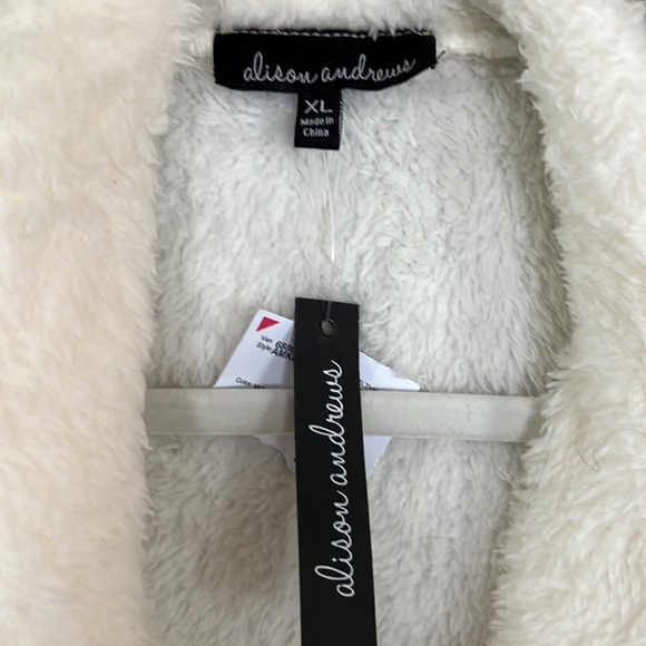 Alison Andrews | Fuzzy White Sleeveless Cardigan Lagenlook Nordic XL - Picture 3 of 8